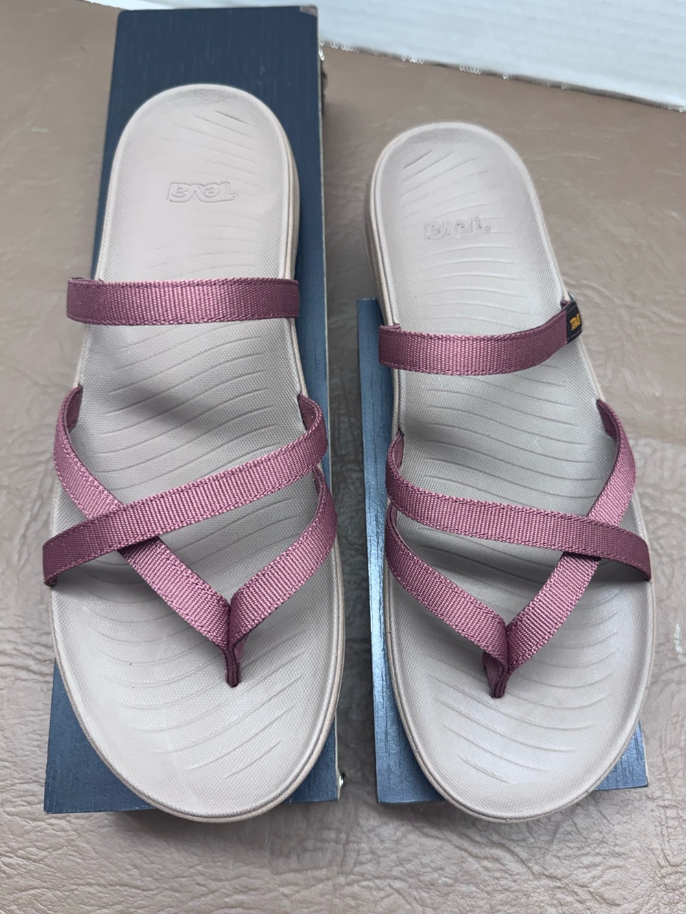 Teva Women's TirraTraveler Mahogany Strappy Slip-On Flip-Flop Sandals Size 10 - Picture 3 of 10